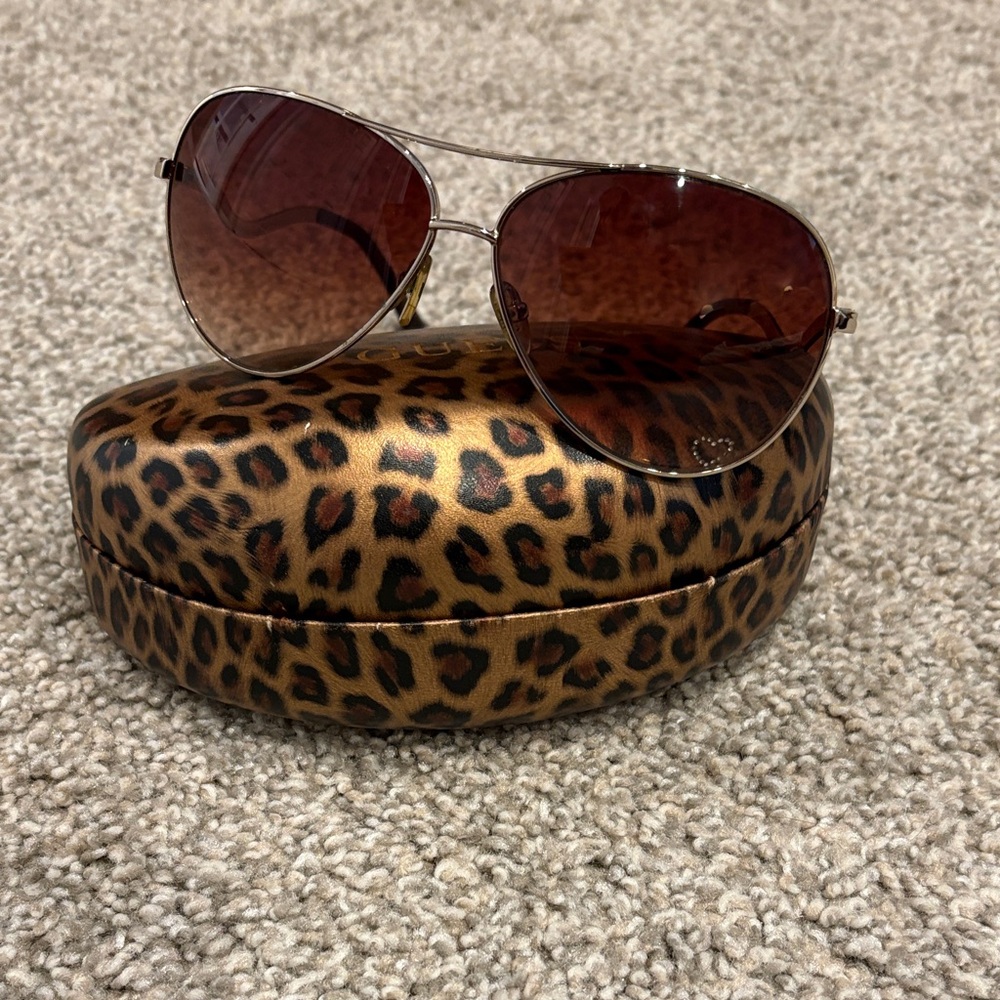 Guess Aviator Sunglasses with Leopard Print Case and Black Lenses